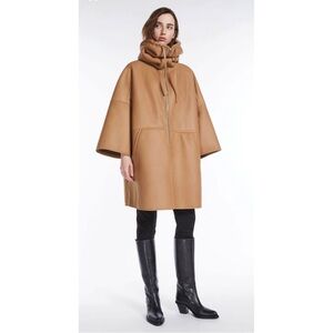 New w/ Tags Max Mara Atelier Pappino Jacket in Camel size Small.